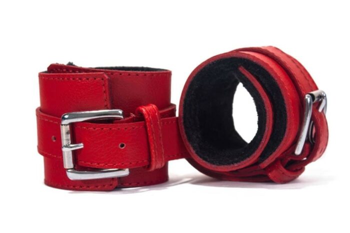 Intimszexshop - Szexshop | Hand Cuffs Grain Leather Red/Black